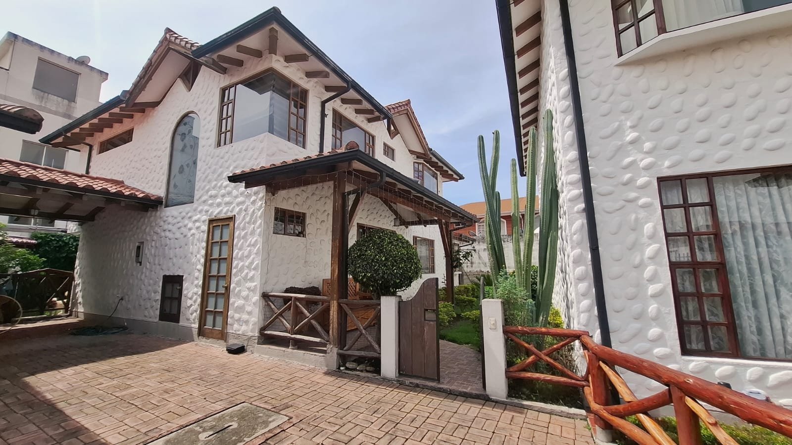 VENTA CASA PLAYA CHICA CJTO. EL TROJE